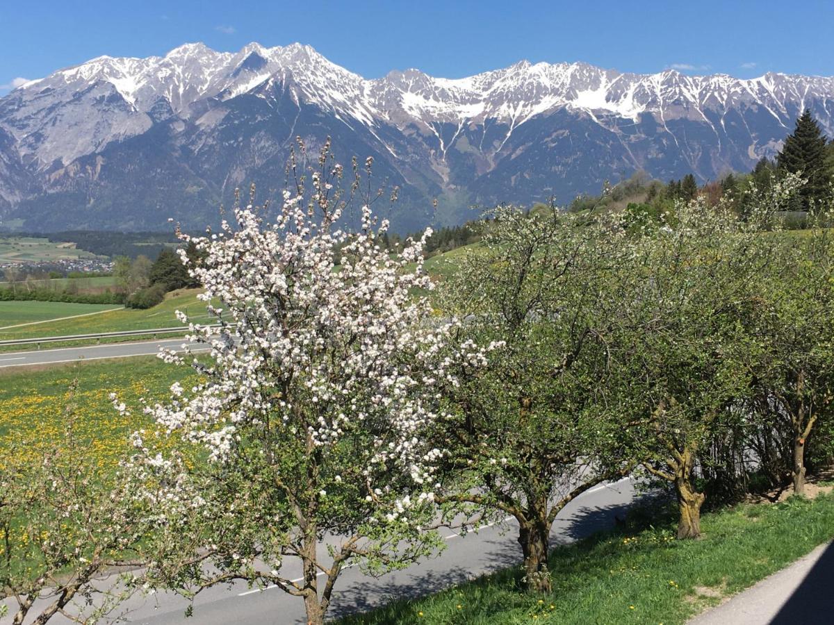 Apartment Wiesenhof - Natur & Weitblick Ueber Innsbruck - Ladestation Fuer Elektroautos Екстер'єр фото