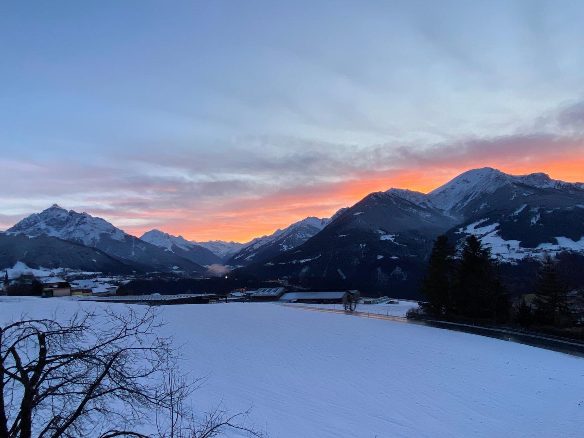 Apartment Wiesenhof - Natur & Weitblick Ueber Innsbruck - Ladestation Fuer Elektroautos Екстер'єр фото
